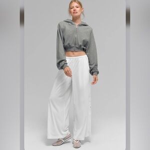 ALO YOGA White Breezy Wide-Leg Pants - Size XS